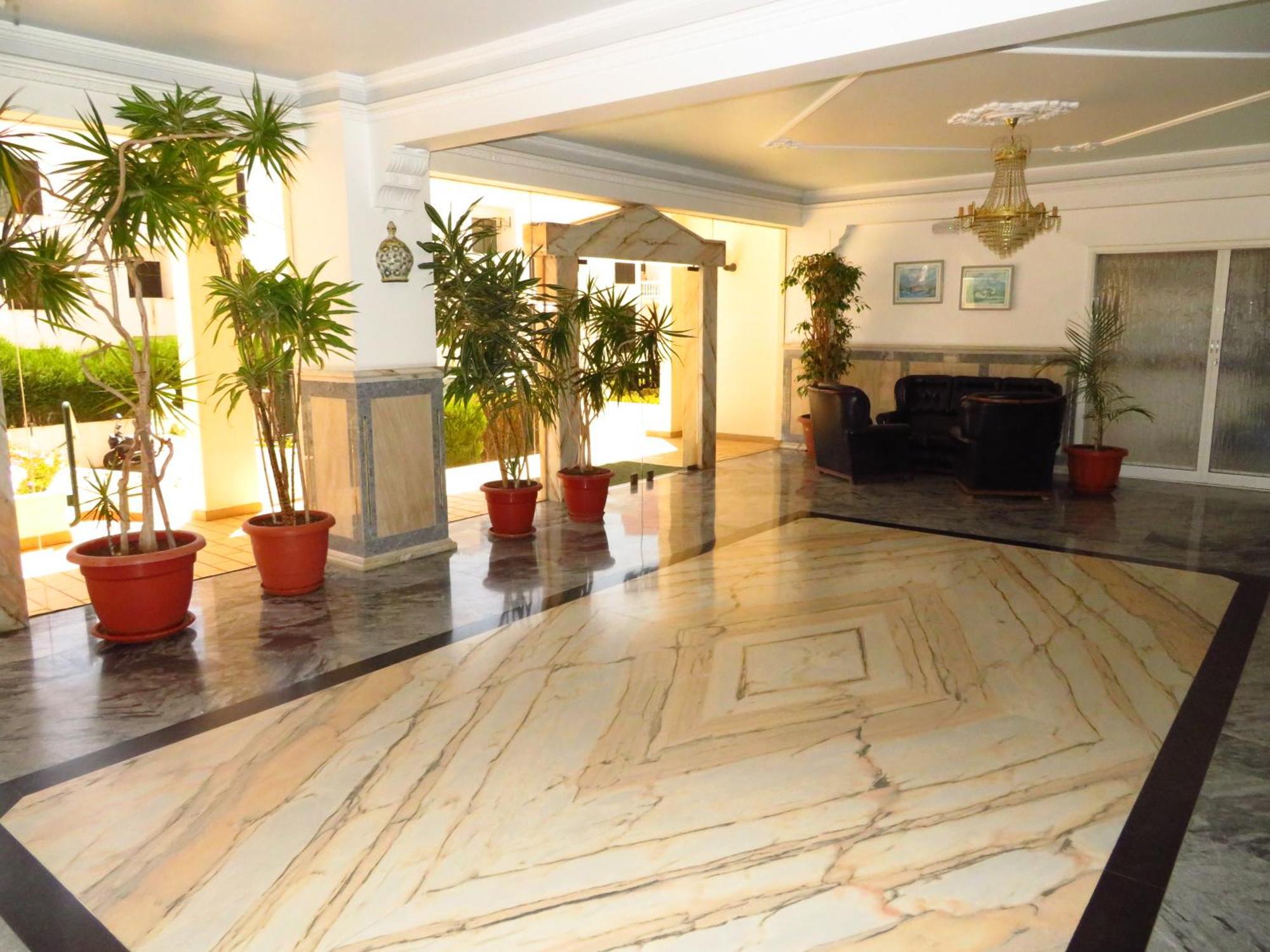 מונטה גורדו Apartamentos Carolino מראה חיצוני תמונה
